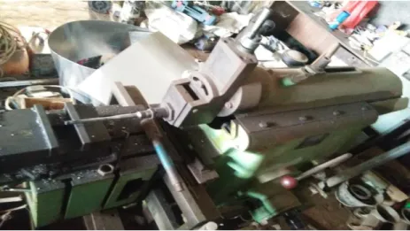 Gambar 2.13 Mesin scrap horizontal 