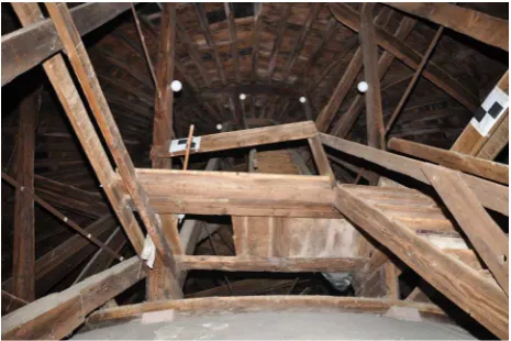 Figure 3. The wooden structure of the dome and of the staircase that takes people up to the top