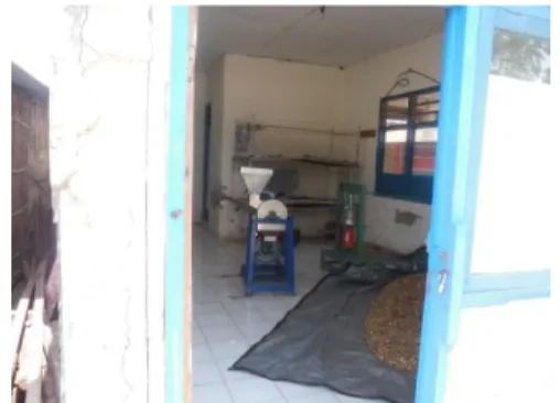 Gambar 1. Bahan dan alat Penepugan 