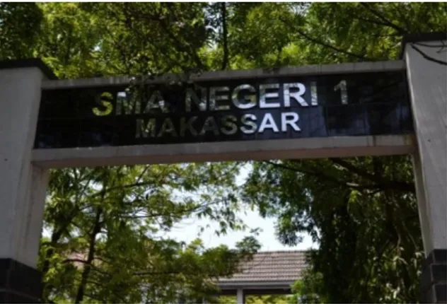 Gambar 1:   Pintu Gerbang SMAN 1 Makassar (Sumber: Dokumentasi Peneliti) 