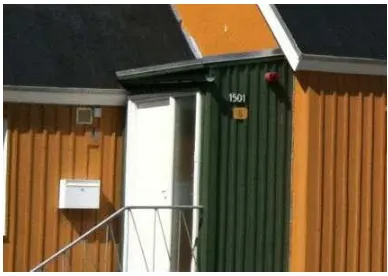 Figure 1: House number and B-number plate on the house inGreenland, Nuuk (Connie Maria Westergaards rejseblog, 2010)