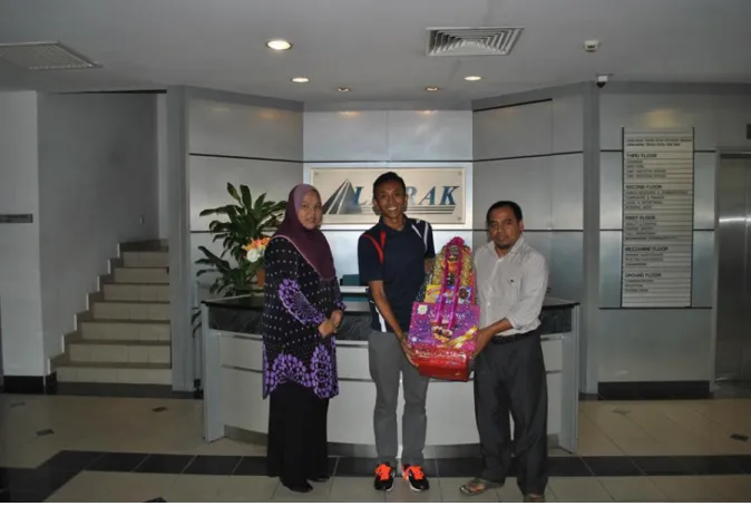 GAMBAR BERSAMA PIHAK PENAJA 