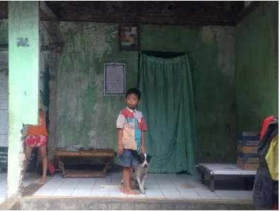 Gambar 1, 2 dan 3. Kondisi rumah kelurga Bapak I Putu Suadi Putra Negara 