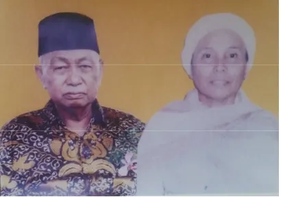Gambar Ibu dan Bapak Bupati Langkat, Ngogesa Sitepu, Alm. Haji Ngaring Sitepu dan  Hj