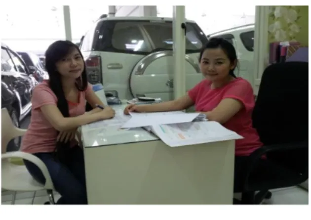 Foto 2 dan 3 : Suasana atau mobil-mobil yang ada   di showroom CV. Sejahtera Mobi Surabaya 