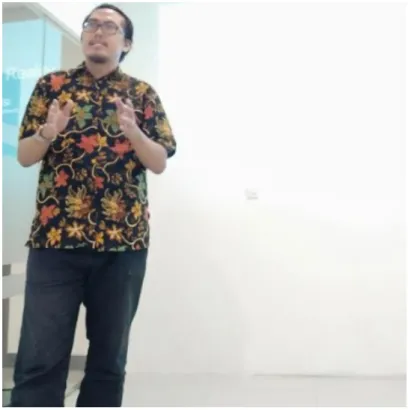 Gambar 2. Ceramah Pada Sesi Pembuka 