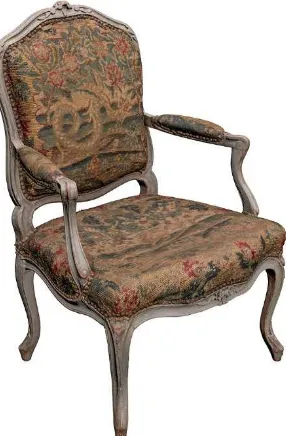 Figure 1. A historic chair with arm rests - 3D model. 