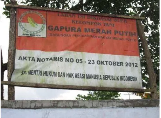 Gambar 6. Gapura Kampung Merah Puih, Desa Soso