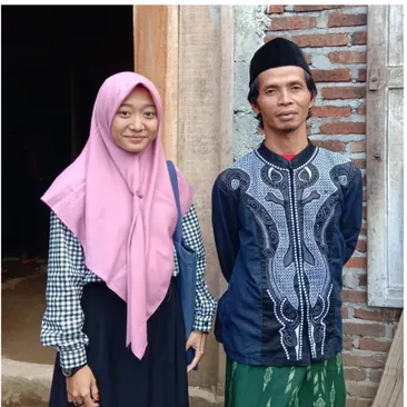 Gambar  diambil  pada  saat  selesai  wawancara  dengan  salah  satu  masyarakat Dusun Dadapan Bapak Sutomo pada tanggal 10 Mei 2019