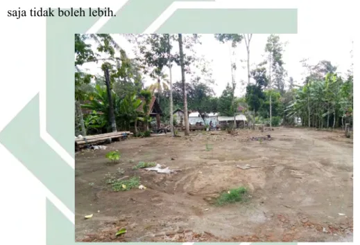 Gambar 3b : Lokasi lapangan yang digunakan untuk pelaksanaan Tradisi Tiban 