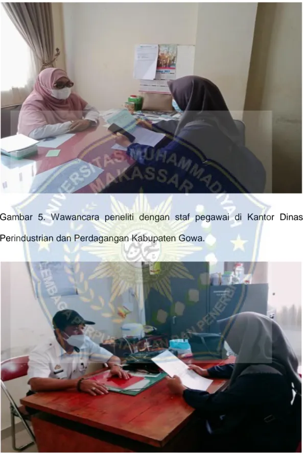 Gambar  5.  Wawancara  peneliti  dengan  staf  pegawai  di  Kantor  Dinas  Perindustrian dan Perdagangan Kabupaten Gowa