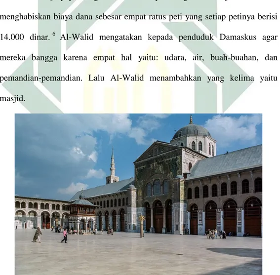 Gambar  4.4.  Masjid  Umayyah  Damaskus  tampak  dari  luar.  Sumber: 