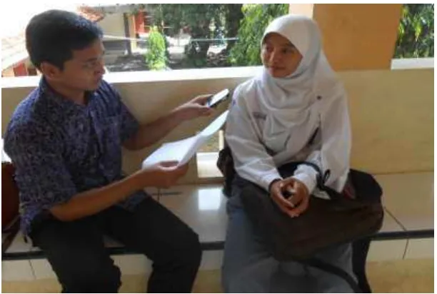 Gambar 3. Wawancara dengan M.Ikhsan Darmawan dan Dillas Rahman Assegaf 