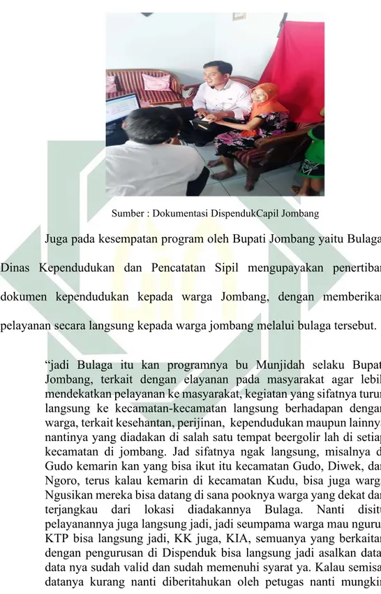 Gambar 4.4 petugas Dispendukcapil Jombang melakukan perekaman pada masyarakat  lansia 