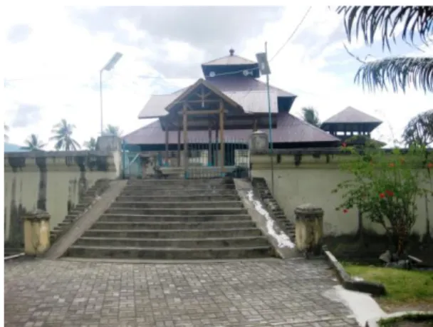 Gambar 3 . Masjid Indrapuri  (Sumber: bujangmasjid.blogspot.com, 2015) 