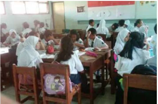 Gambar. 4.3. Siswa saat melaksanakan diskusi 