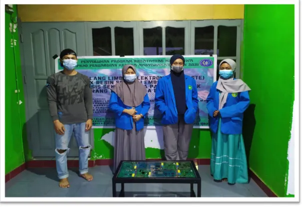 Gambar 4. Pendampingan Pembuatan Alat  DISKUSI  