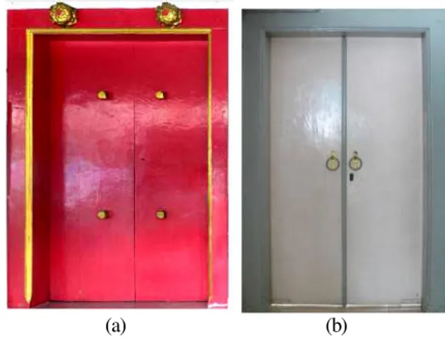 Gambar 14. Pintu a) utama dan b) samping 