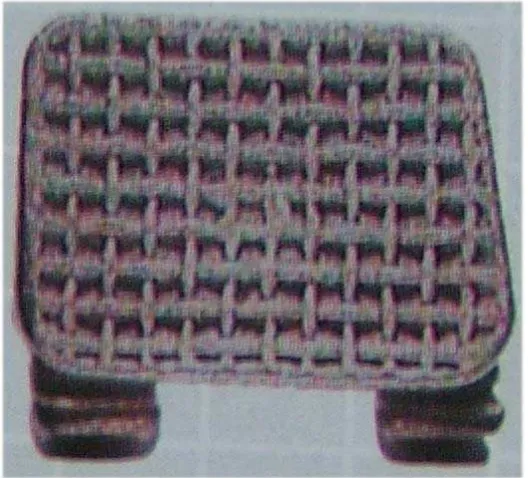 Gambar 2.1. Breket Mini Edgewise Nickel-Lite Opti-MIM                                            dengan  micro-etched  mesh base.19 