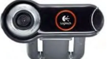 Gambar 2.7 Kamera USB Logitech Quickcam  9000 [3]  2.2.4  Printed Circuit Board (PCB) [3] 