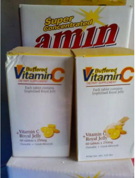 Gambar 7. Obat/Vitamin (pemberian dari salah seorang pemilik Klinik oleh ibu Via Sinaga