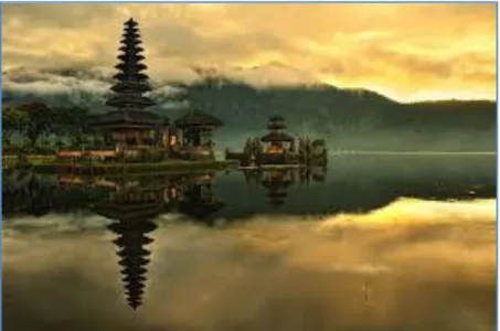Gambar  pura  di  Bali  ini  berada  di  tepi  Danau  Beratan  Bedugul.  Tahukah  kalian,  tempat  ibadah umat beragama apakah pura?  