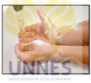 Gambar 2.4: Proses Personal Hygiene dengan mencuci tangan. Sumber: (Medicastore, 2003:8) 