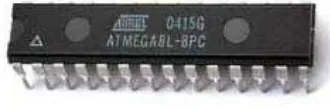 Gambar 3. ATMega8L 28-pin DIP 