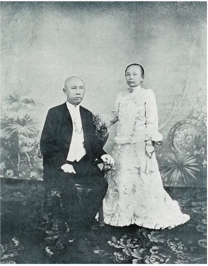 Figure 2. Honorary Major Tan Tjin Kie with his wife Ong Hwie Nio (courtesy of Tan Gin Ho from his book).