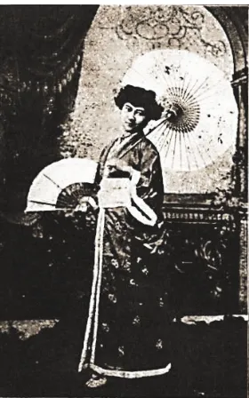 Figure 3. Ms Jeanne Han Tjong Tie in Japanese kimono (source: Weekblad voor Indië 18-10-1908)