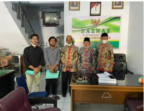 Gambar 7. Bersama dengan Para Pimpinan BAZNAS (Badan Amil Zakat  Nasional) Kabupaten Soppeng 