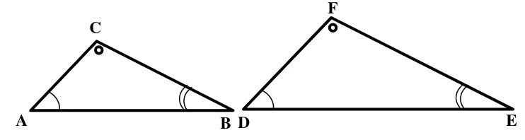 Gambar 1Segitiga ABC sebangun dengan segitiga DEF 
