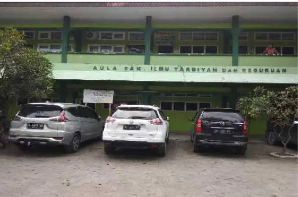 Gambar  Gedung  Aula  Universitas  Islam  Negeri  Sumatera  Utara  (UIN  SU) dan Gedung Aula Fakultas Ilmu Tarbiyah dan Keguruan, Universitas Islam Negeri Sumatera Utara (UIN SU).