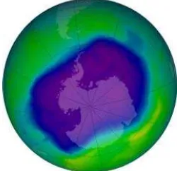 Gambar diatas menunjukkan lapisanOzon yang menipis di kutub selatan