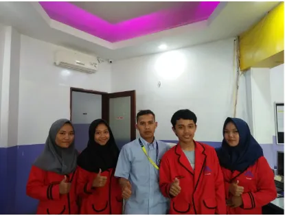 Gambar 1.5 Foto bersama DIREKTUR Akademi Telekomunikasi Bogor
