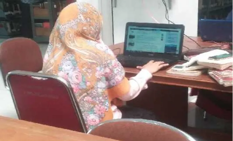 Gambar 1 : Mahasiswa Mengerjakan Tugas di Perpustakaan UIN Sumatera Utara
