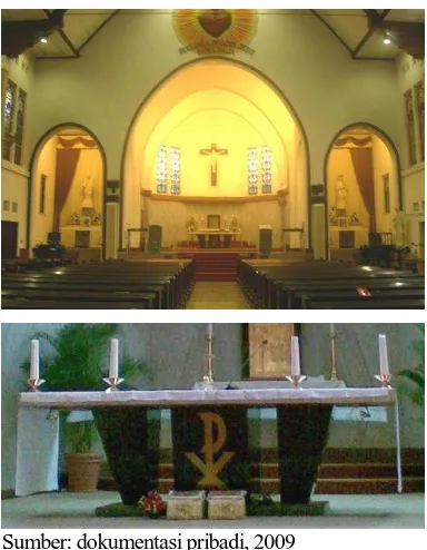 Gambar 8. Kursi umat yang digunakan untuk duduk dan berlutut dan Kaltedri pada Gereja Hati Kudus Yesus Surabaya yang bermotif organik simetris   