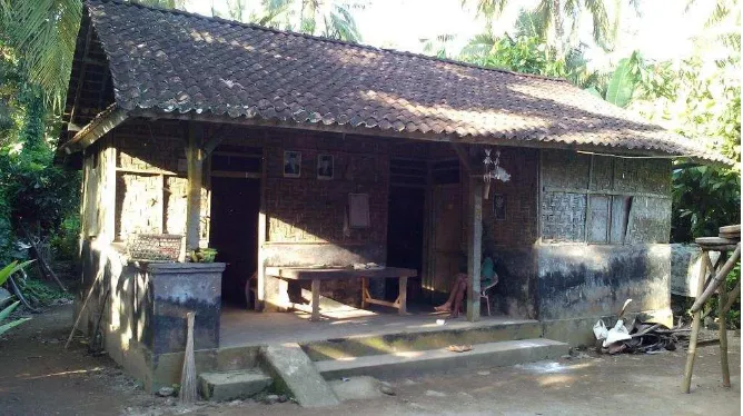 Gambar 1.2 Kamar Mandi dan dapur I Wayan Nerta 
