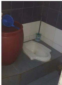 Gambar 4. Toilet duduk dengan sistem pembilas 