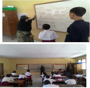 Gambar 4 dan Gambar 5: Pengajaran Materi Bahasa Indonesia untuk Kelas III dan IV di 