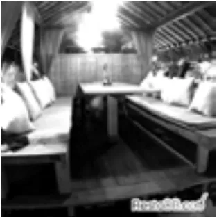 Gambar 27. Detail Furnitur sarana duduk makan cara duduk biasa di atas bangku (di Saung kecil pada Restoran Kampung Daun