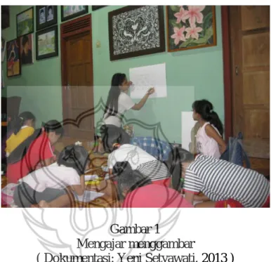 Gambar 1  Mengajar menggambar 