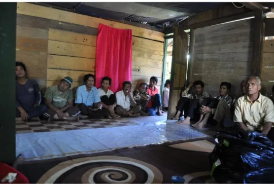 Gambar 13. Pertemuan dengan warga KAT Desa Sulaku 