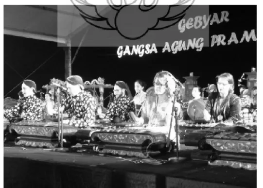 Gambar 3. Pementasan Gangsa Nagari di Taman Wisata Candi Prambanan dalam acara Gebyar  Gangsa Agung Prambanan