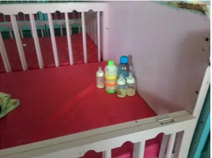Gambar 5. Boto susu diletakkan didalam box bayi  (Sumber : Annisa, 2016) 