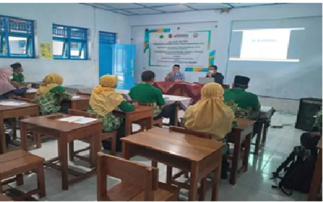 Gambar 2. Pendampingan GMM  Program  3:  Program  Peningkatan  Kualitas  Layanan Perpuatakaan Madrasah 