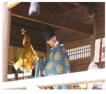 Gambar 3 (a,b,c): Harai Gushi 