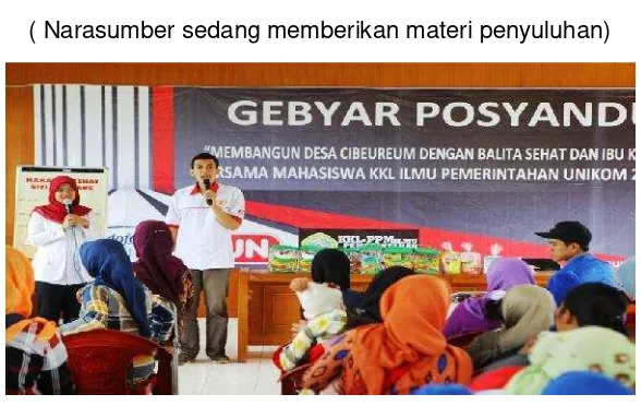 Gambar 4.1( Narasumber sedang memberikan materi penyuluhan)