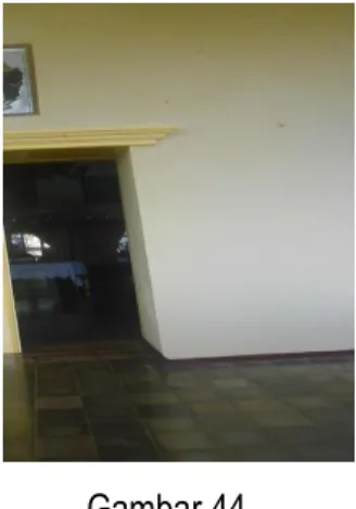 Gambar 44.  Dinding Istana   c.  Pintu  