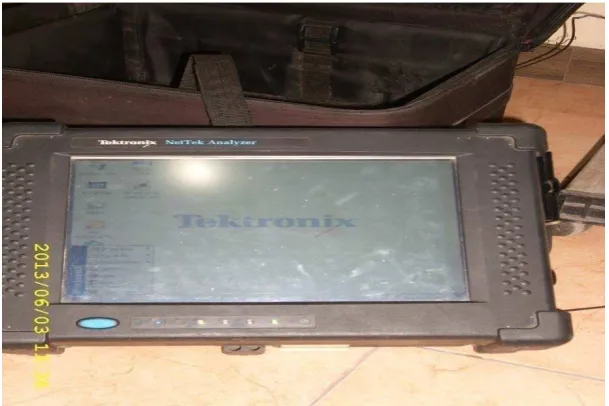 Gambar 2.11 Tektronix NetTek Analyzer Series Mini-OTDR 